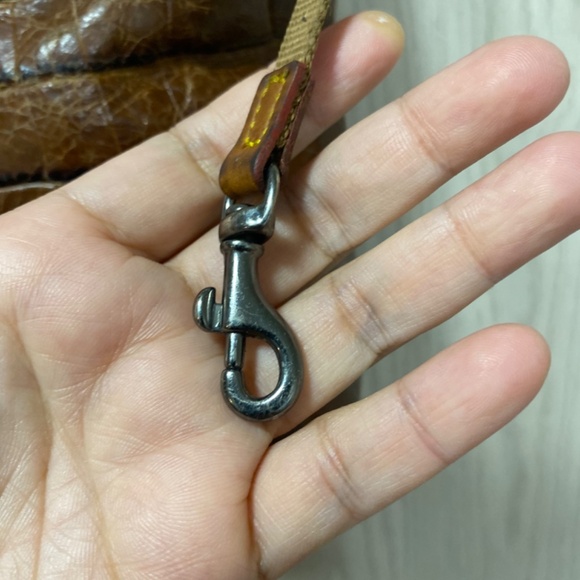 Dooney and  Bourke’s   Brown Croc Embossed Leather  Shoulder Bag . - Picture 9 of 12